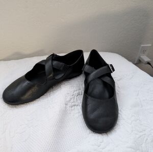 Black Ballet Flats